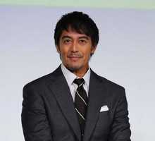 阿部寛 「一番信頼している」1つ上の先輩俳優 40年来の仲で「兄貴みたいな」存在（スポニチアネックス） - グノシー