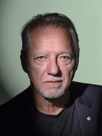 写真家のエドワード・バーティンスキー氏。（Photograph by Hannah Whitaker）