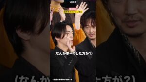 亀梨和也、綾野剛とヒソヒソ話の後に投げキス