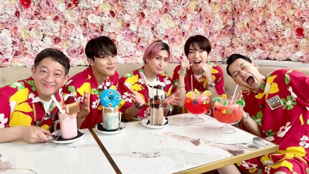 佐久間大介&深澤辰哉&中川大志がにっこりハートポーズ!ゴキゲンなハワイオフショットの数々に「かわいすぎ」の声 佐久間大介&深澤辰哉&中川大志がにっこりハートポーズ!ゴキゲンなハワイオフショットの数々に「かわいすぎ」の声