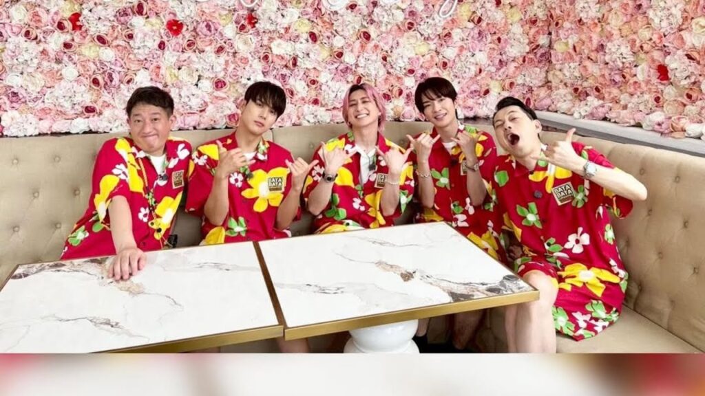 佐久間大介＆深澤辰哉＆中川大志がにっこりハートポーズ！ゴキゲンなハワイオフショットの数々に「かわいすぎ」の声