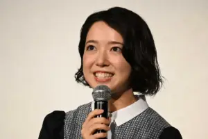 上白石萌音　舞台あいさつで異例の“司会”　韓国俳優たちに 「ファンです」 - スポニチ Sponichi Annex 芸能