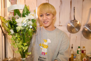 土ドラ『ミッドナイト屋台〜ラ・ボンノォ〜』クランクアップを迎えた神山智洋