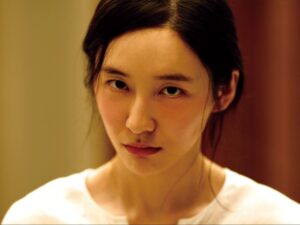 韓国映画史上“最高のベッドシーン”と激賞！『秘顔-ひがん-』本編映像解禁 | cinemacafe.net