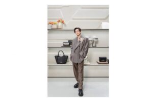 新旗艦店「エンポリオ アルマーニ 銀座店」のオープンを祝し、新田真剣佑、INI、桜田ひよりなど、豪華ゲストが登場 | F.M.J. magazine｜エフ・エム・ジェー マガジン