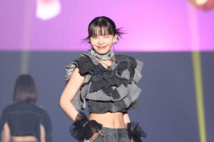 川口ゆりな、くびれウエストを大胆見せ！ファンの目を釘付けに (2025年1月11日) - エキサイトニュース