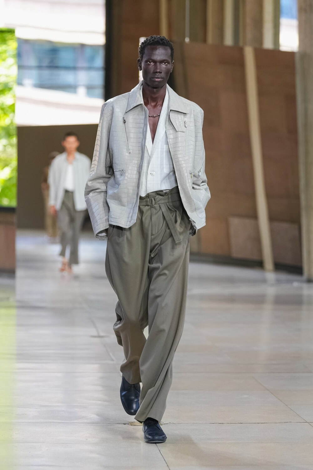 エルメス 2026年春夏メンズコレクション、軽く涼やかな夏の装い｜写真59