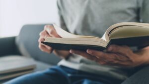だから｢話題のビジネス書｣を読む人ほど仕事がデキない…コンサルの山口周が｢3年で200冊読破｣を後悔した理由 ｢9割の効果を生む1割の書籍｣全リスト | PRESIDENT Online（プレジデントオンライン）