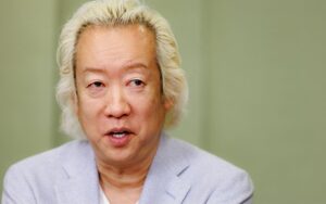 「STARTO ENTERTAINMENT」福田淳社長（59）が退任へ…週刊文春に語っていた性加害問題への思い「決して許されるものではない」 | 文春オンライン