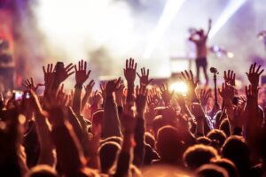 2024年のライブエンタメ市場は過去最高の7605億円　推し活が支える成長 - KAI-YOU