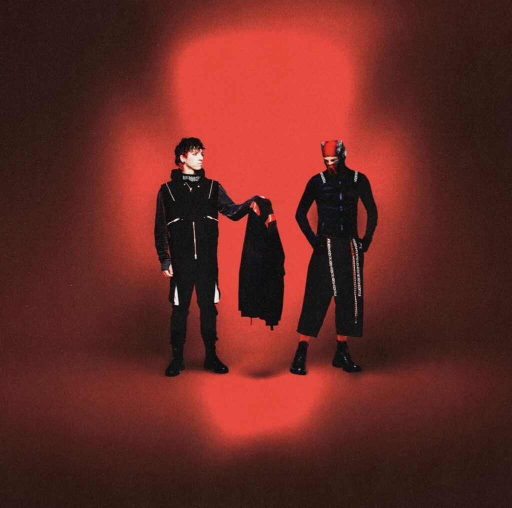 TWENTY ONE PILOTS、ニュー・アルバム『Breach』より新曲「The Contract」リリース＆MV公開！ | 激ロック ニュース