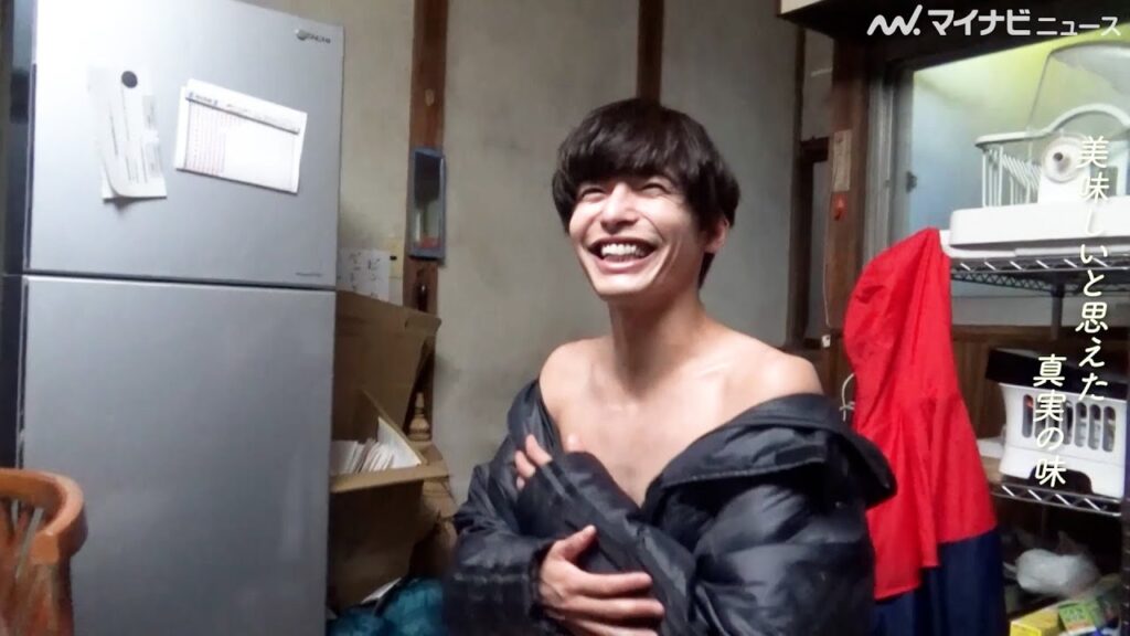 相馬理、カメラを見つけ身体を隠しながら照れ笑い！玉城裕規と仲良しな撮影現場の裏側を捉えた映画『NOT BEER』オリジナルMV公開