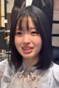 「二度と自分では切らない」顔周りカットに失敗した女性がプロの技でイメチェン！「今までで一番可愛く仕上げてもらった」と感激 素敵な仕上がりに笑顔あふれる | LIMO | くらしとお金の経済メディア