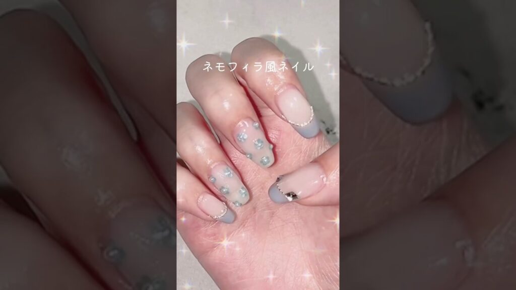 ネモフィラ風ネイル🌼🩵 #セルフネイル #セルフネイル初心者 #ネイルデザイン #ジェルネイル #セルフネイラー #独学ネイル #プチプラネイル #ブルーネイル #フレンチネイル #春ネイル
