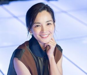 国仲涼子さん「制服かわいい」那覇商業高での出会い　1995年に入学 - 琉球新報デジタル