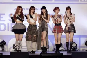 「LE　SSERAFIM」　「憧れの」星野源コラボ曲収録　最新シングル発売記念イベント - スポニチ Sponichi Annex 芸能