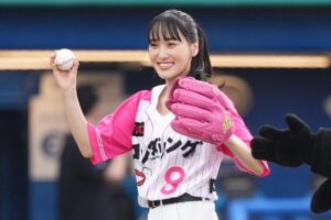 「かわいすぎて言葉を失う」神宮に降臨した勝利の女神　ポニテふわり→まさかの結果も「好き」 | Full-Count