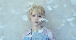 ロザリーナが優しい世界を唄う！『映画 おでかけ子ザメ とかいのおともだち』主題歌「where you come from」リリース決定