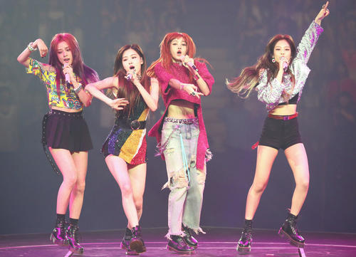 BLACKPINK　左からJISOO、ROSE、LISA、JENNIE（2017年7月撮影）