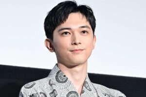 舞台あいさつに登壇した吉沢亮【写真：ENCOUNT編集部】