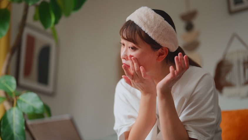 自己肯定感とスキンケアの関係性に関する調査。アイブリッジ社の調査で、購入時に重視するポイント（価格）やケアの種類に差があることが判明 | TABI LABO