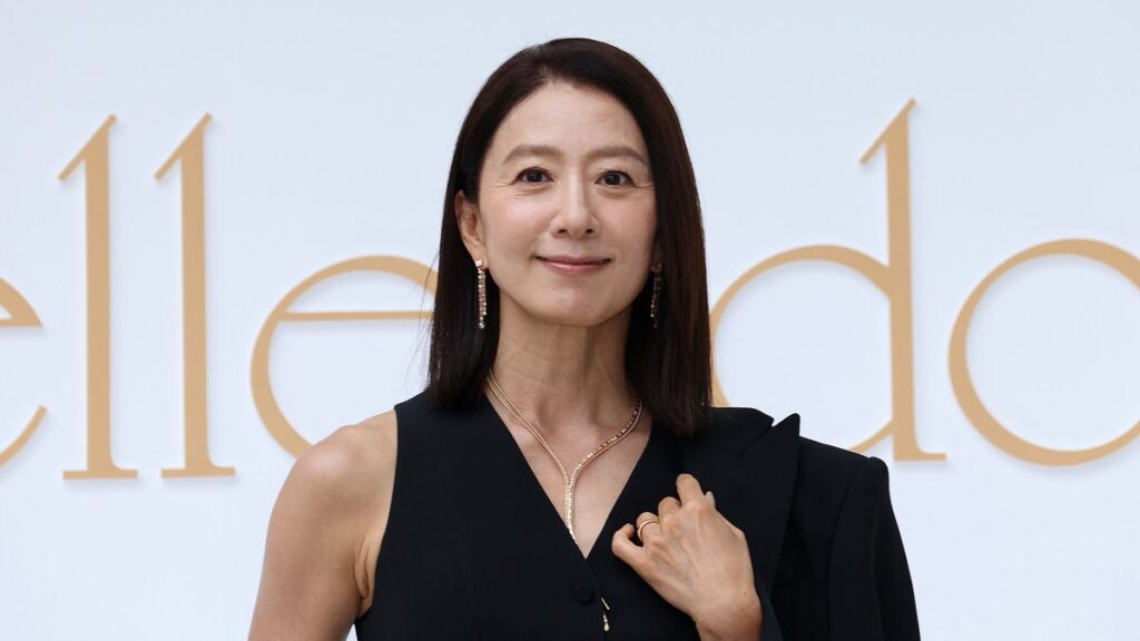 40、50代韓国俳優たちのマイルドエイジング術。美容医療「デンシティ」とは？ | Vogue Japan