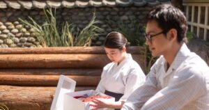 朝ドラ「あんぱん」嵩（北村匠海）のぶ（今田美桜）に赤いハンドバッグ渡せる日が来る？SNSでは羽多子さん（江口のりこ）の反応が好評 - イザ！