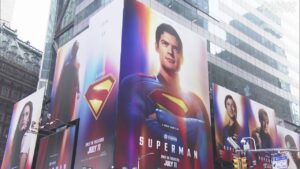 「スーパーマンは移民だ」監督が説明 人気映画も論争の的に | NHK - nhk.or.jp