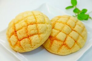 メロンパンは「サクサク」or「しっとり」どっちが人気？ 圧倒的支持を得たのは…アンケート結果発表！ - TOKYO FM+