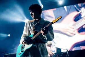 北村匠海が「噛み締めた横浜」。静かに燃えるギターと“また会おう”の約束 | 話題の投稿 | スポーツブル (スポブル)
