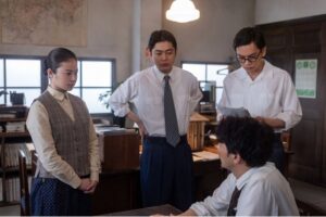 ＜明日のあんぱん＞今田美桜“のぶ”と北村匠海“嵩”、最新号の発売に向けて奮闘する - ｄメニューニュース