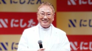 がん闘病中の高須克弥院長、「血尿多量」で緊急入院　手術へ