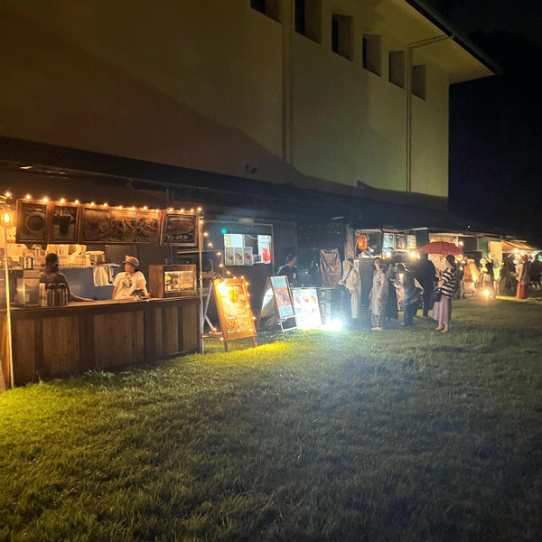 森の映画祭のマルシェ
