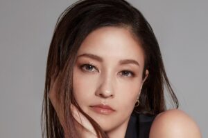 37歳・黒木メイサ すっぴん！？自然体な最新ショットが反響「美人すぎますーーー」「女神」「肌がツヤツヤ」 美容費＆ファッション費についても解説 | LIMO