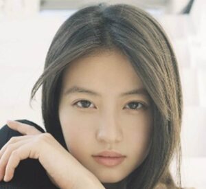 今田美桜 自然体オフショットが大反響「たまるかー♥」「オフ感たまらなくかわいい…」「流石に大優勝」朝ドラ「あんぱん」出演中 1か月あたりのファッション＆美容費用も紹介 | LIMO