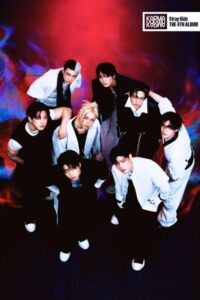 「Stray Kids」、強烈なカリスマ性…4thアルバム「KARMA」団体フォト | K-POP、韓国エンタメニュース、取材レポートならコレポ！