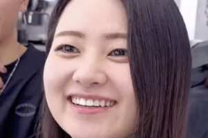 【大変身】子育て中の女性が10年ぶりの「ショートヘア」で大胆イメチェン　完璧な仕上がりに満面の笑み | LIMO | くらしとお金の経済メディア
