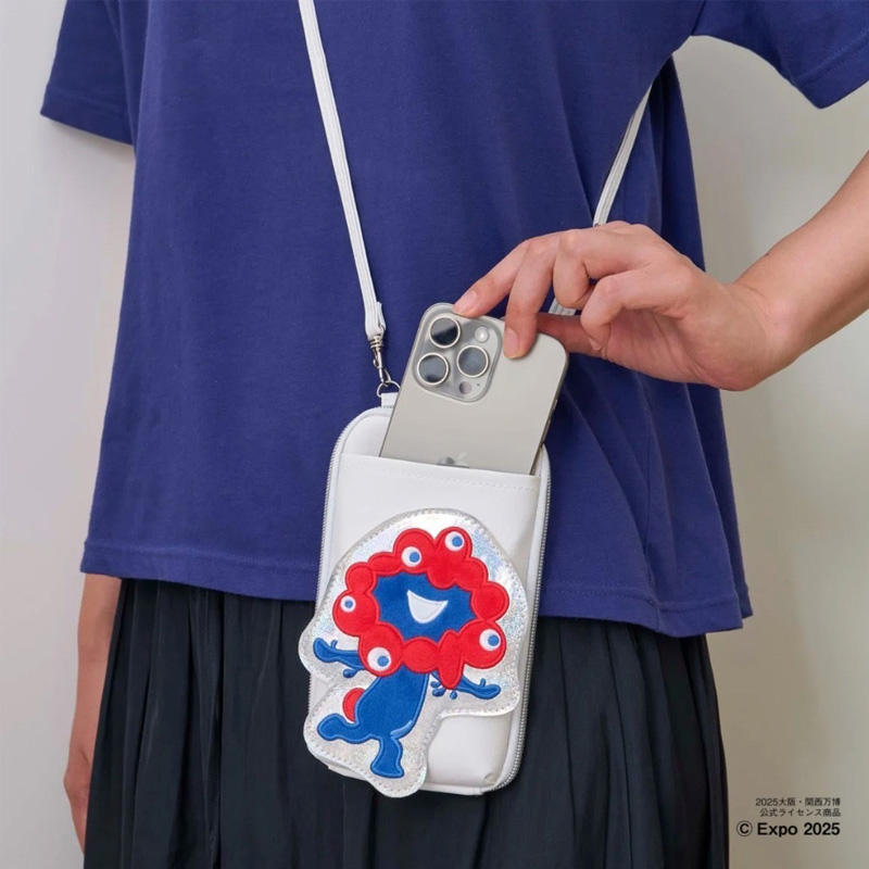 万博が終わってもミャクミャクと一緒! 宝島社のスマホポシェットが10月発売、各書店で予約受付中 – トラベル Watch 万博が終わってもミャクミャクと一緒! 宝島社のスマホポシェットが10月発売、各書店で予約受付中 - トラベル Watch