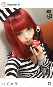 最上もが　「髪伸ばして赤くしよう！…やったことあった」赤髪ショット披露に「もう二次元」の声 - スポニチ Sponichi Annex 芸能