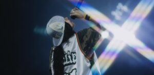 ビリー・アイリッシュ、 360度ステージで観客を魅了した3年ぶりの来日公演 | Rolling Stone Japan(ローリングストーン ジャパン）