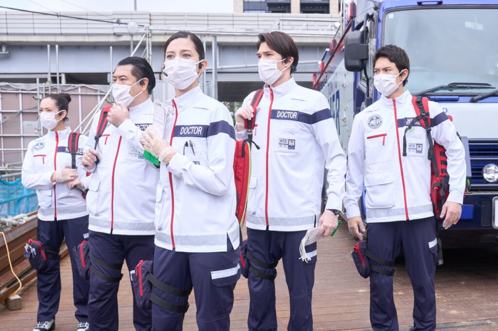 「劇場版TOKYO MER 走る緊急救命室 南海ミッション」興収50億円を狙えるロケットスタート 3日間の興収は“2025年公開の実写映画”で1位 : 映画ニュース - 映画.com