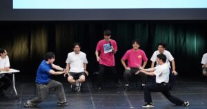 ナイチンゲールダンス・ヤスとさや香・新山がかめはめ波を打ち合う - ナタリー