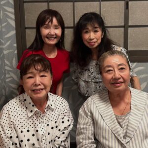「皆さんどうしてスリムなの！？」女優兼落語家・三林京子、中村美律子を囲んで集合ショット！ | 話題の投稿 | スポーツブル (スポブル)