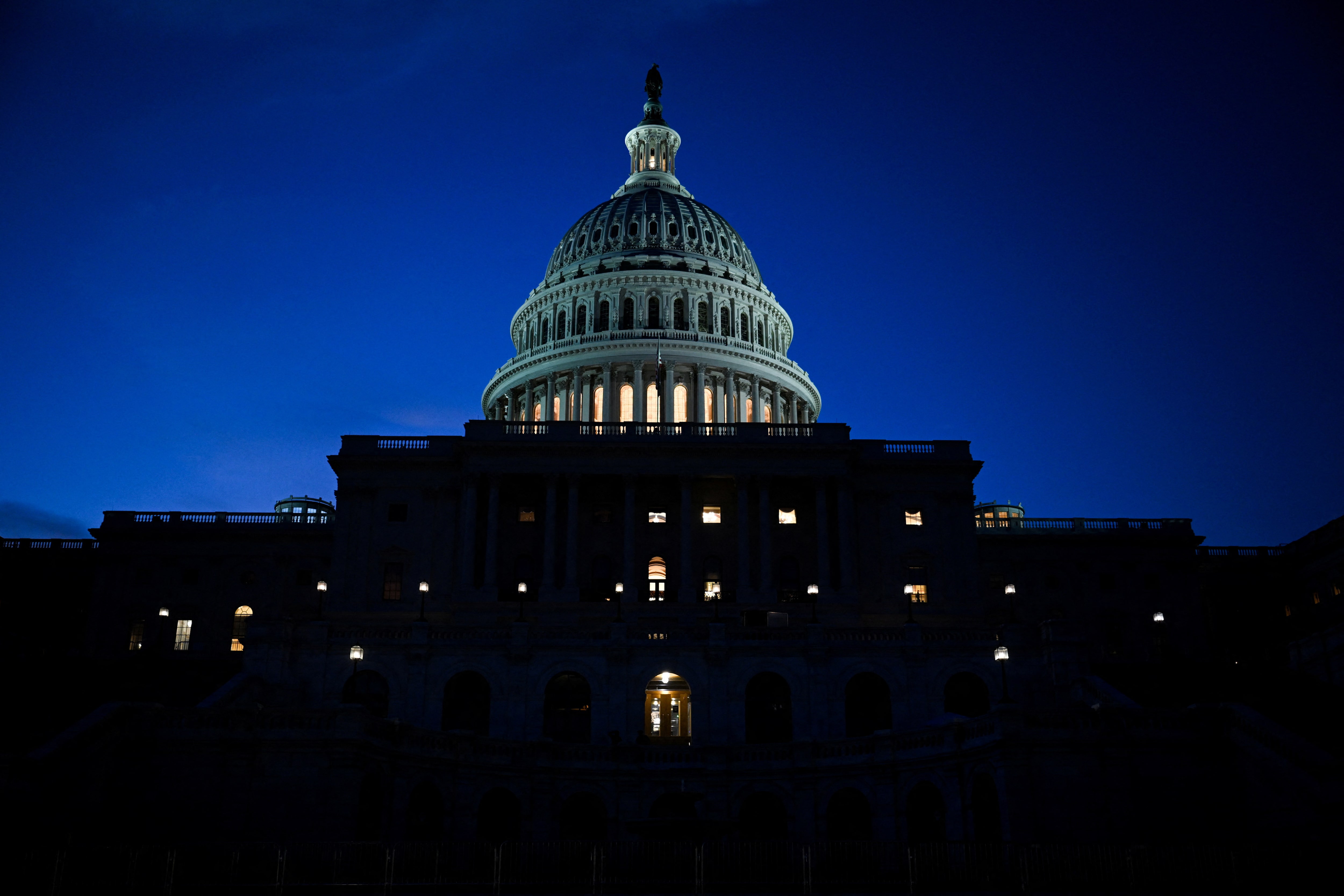 米公共放送機構、助成金廃止で閉鎖へ　地方メディアに打撃