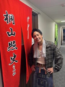 WEST.桐山照史の主演舞台が無事大千穐楽！普段慣れないあることをした結果とは？ | 話題の投稿 | スポーツブル (スポブル)