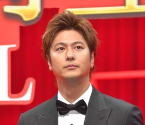 「この２人結婚してたんだ」「えーーーまさか」速水もこみち 結婚記念日に女優妻と笑顔２ショに反響「まさに美男美女♥」「なんと美しいご夫婦」 - デイリースポーツ