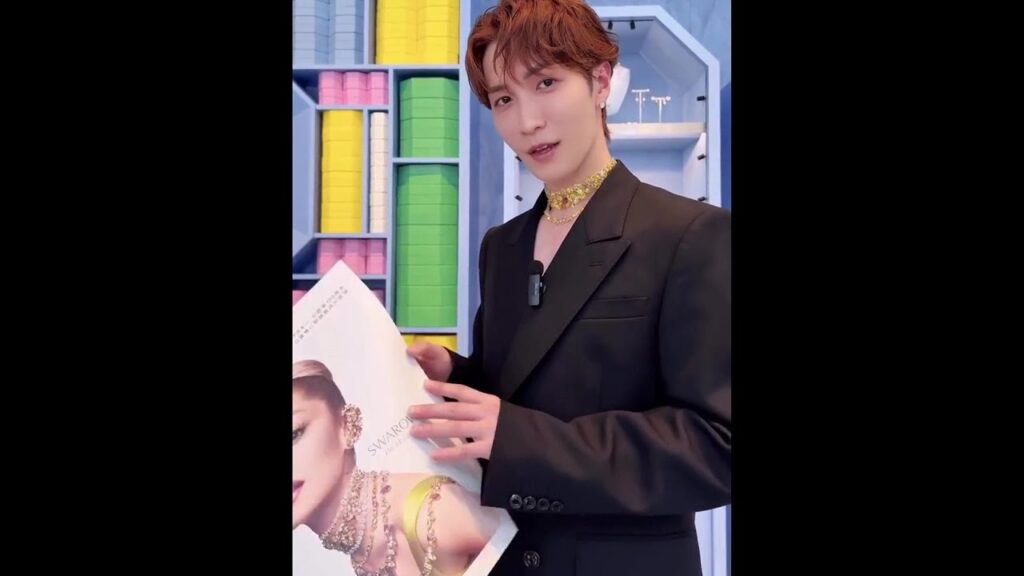 渡辺翔太が豪華チョーカーをつけた明るめ茶髪×白肌映え黒ジャケット姿に「透明感すごい」「アクセに負けないくらい輝いている」「美しい」 渡辺翔太が豪華チョーカーをつけた明るめ茶髪×白肌映え黒ジャケット姿に「透明感すごい」「アクセに負けないくらい輝いている」「美しい」