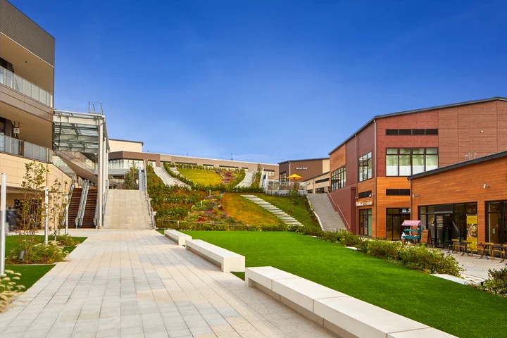 グランベリーパーク、リニューアル含め13店舗を新たに出店。ファッション・雑貨のラインアップ強化 - トラベル Watch