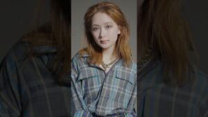 畑芽育が着こなす、2025秋冬トレンド｜THE ICONS｜25ans