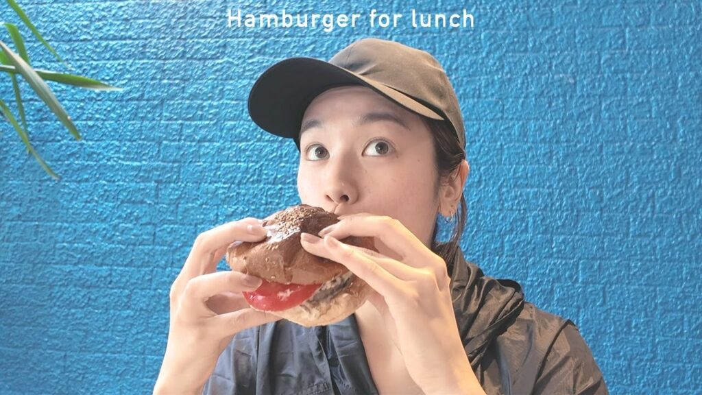 ハンバーガー食べながら平成懐かし話。 ハンバーガー食べながら平成懐かし話。